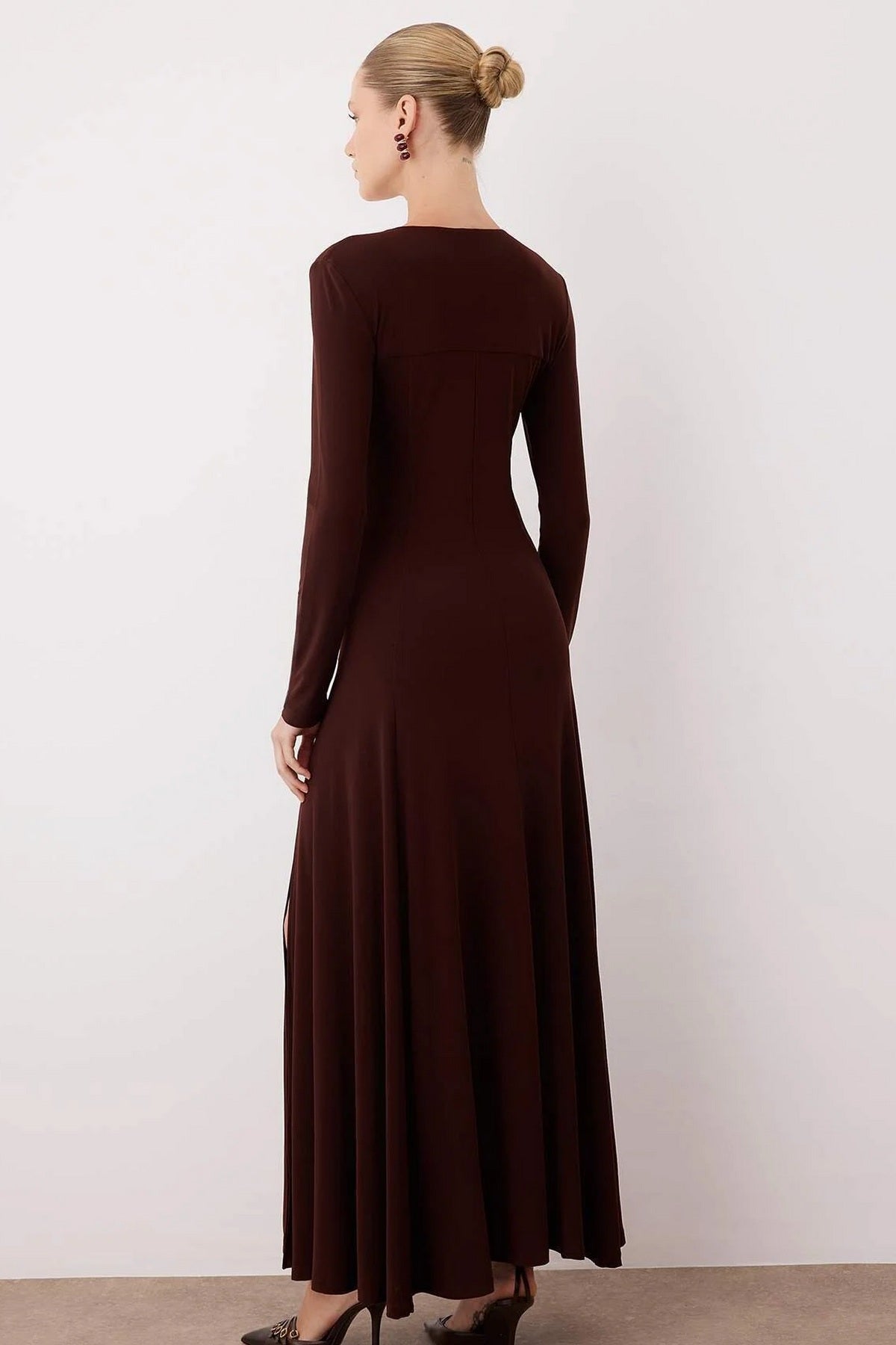 Haljine TWOAW25EL00299 - braon [djesi-src-3ac9638c6ffde5bbfd4d9088dbf934b6266f19fbe376a27c491038bdc60aaf4e]
