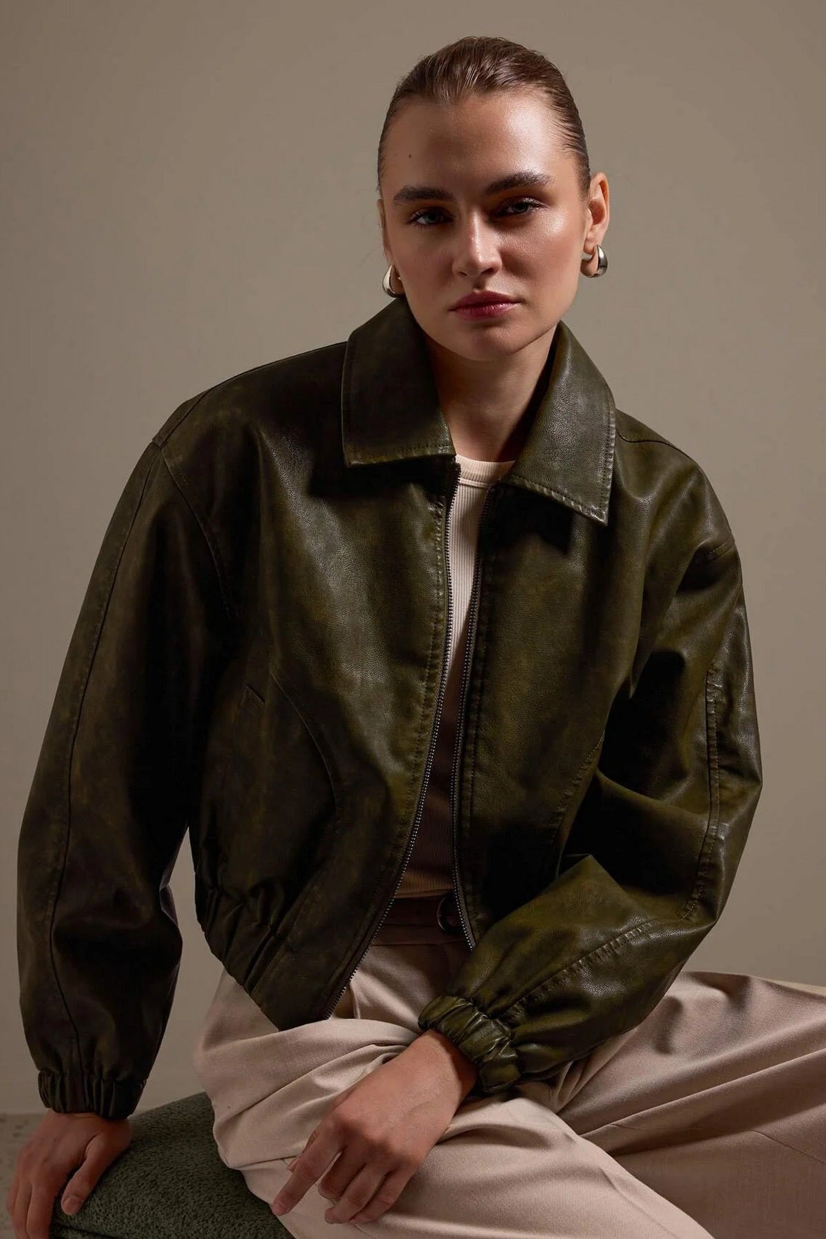 Kaputi TWOAW26MO00047 - khaki [djesi-src-4dfd7b0bd69ce85e33a31697d02e24586cf46619e1b1df06bd0ae11d14fe41ed]