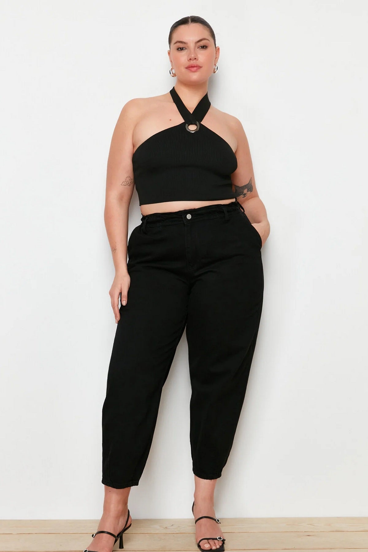 Jeans TBBAW23CJ00007 - crna [djesi-src-03f6159409f11904534ce31235f3f3b12e66d778ea816f40282287d80913b832]