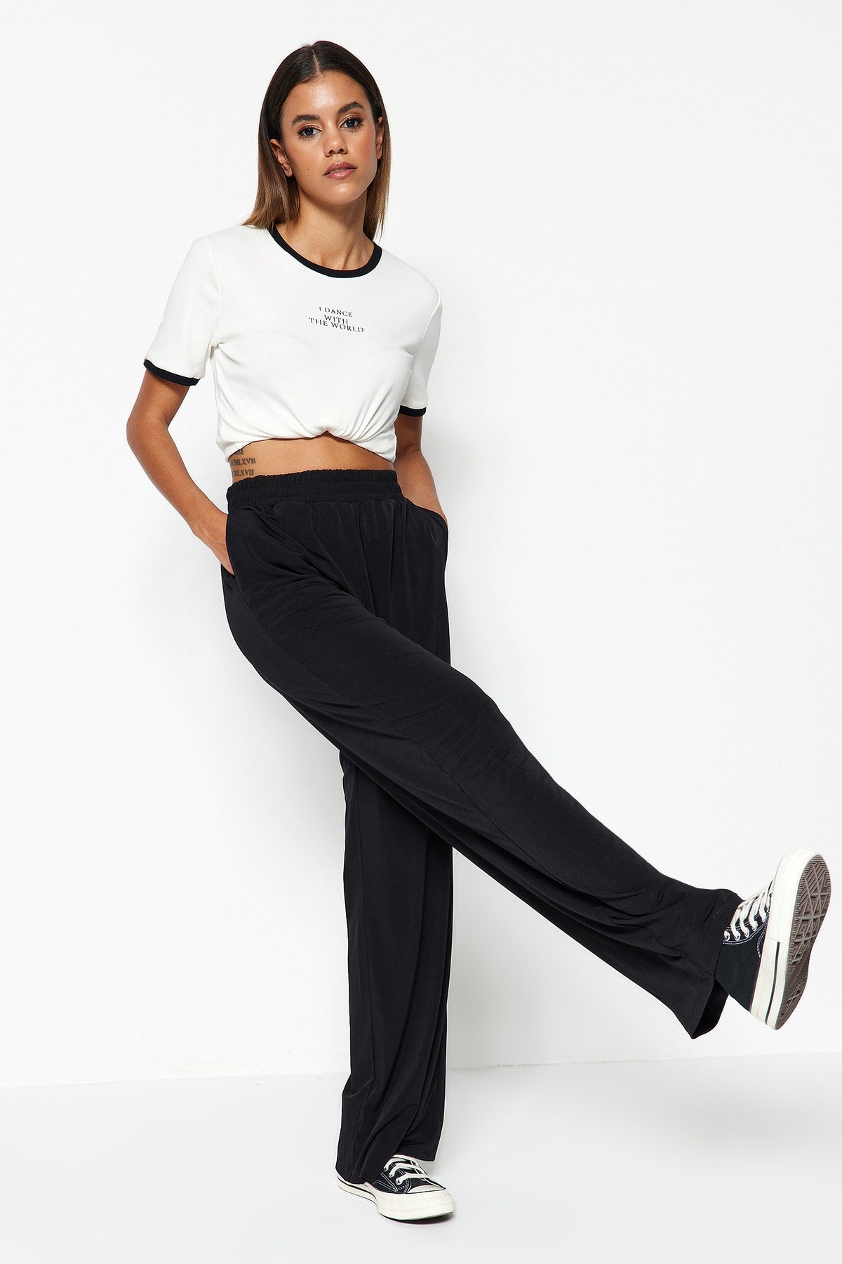 Pantalone TWOSS23PL00129 - crna [djesi-src-73958801160baf3fce6bbea3a705261ea33fd210a1f0b5b8c584b01e21fbcb4f]
