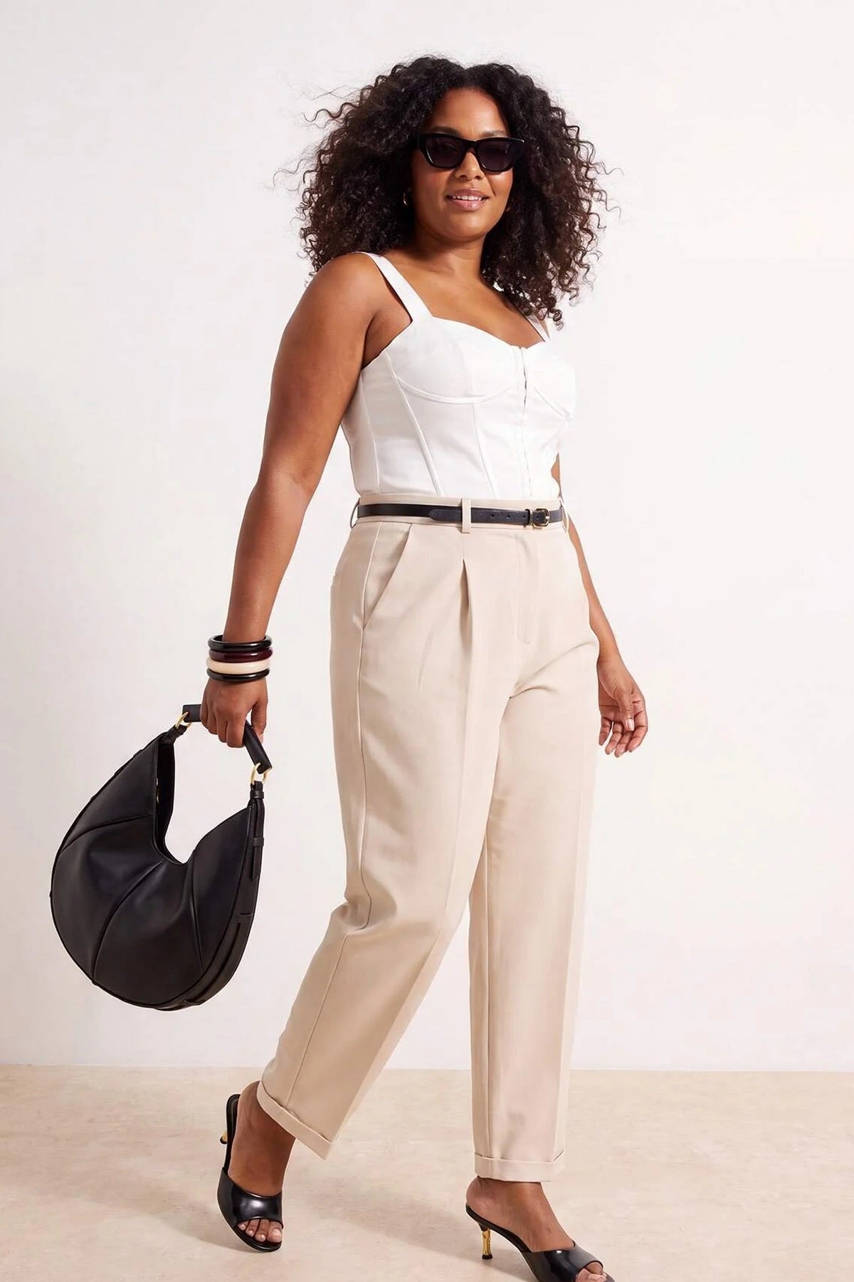 Pantalone TBBSS26AR00061 - bež [djesi-src-fd32c517eb69c4510dc3fd0a48cd3d3044c05d8b079852f9c706c9f53c65faa0]