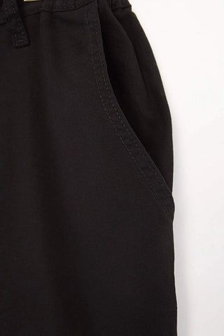 Pantalone TMNSS26AR00007 - crna [djesi-src-6123513629e61703716f24a3ef74113458ff592b016b2c749e7fed389fb0a750]