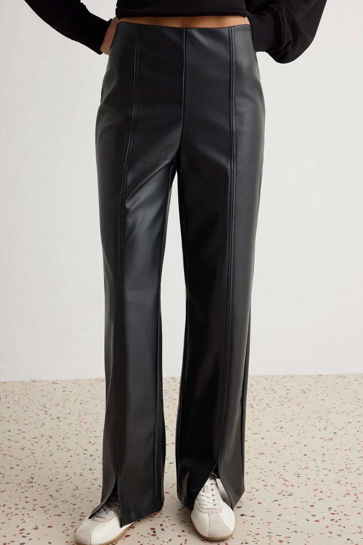 Pantalone TWOAW27PL00103 - crna [djesi-src-2ad9df164cc5e0960c2f50b1d2f74e7fe5ad01bc56d33cf96eaac5a6ec5ccf87]