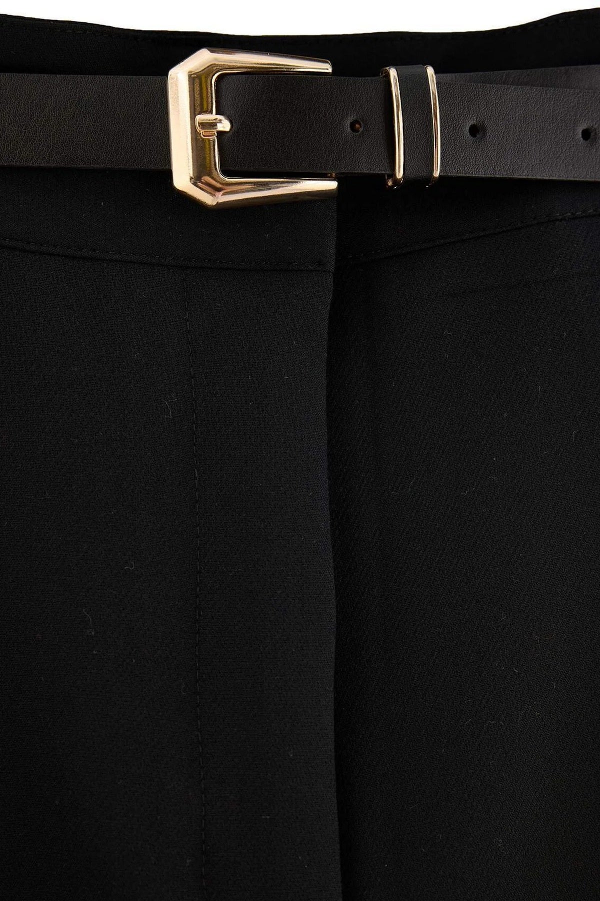 Pantalone TBBAW27AR00036 - crna [djesi-src-c43c986ddb2a572279d91c3d5a108529d2b09f0839fa7ac46738352d4b592f29]