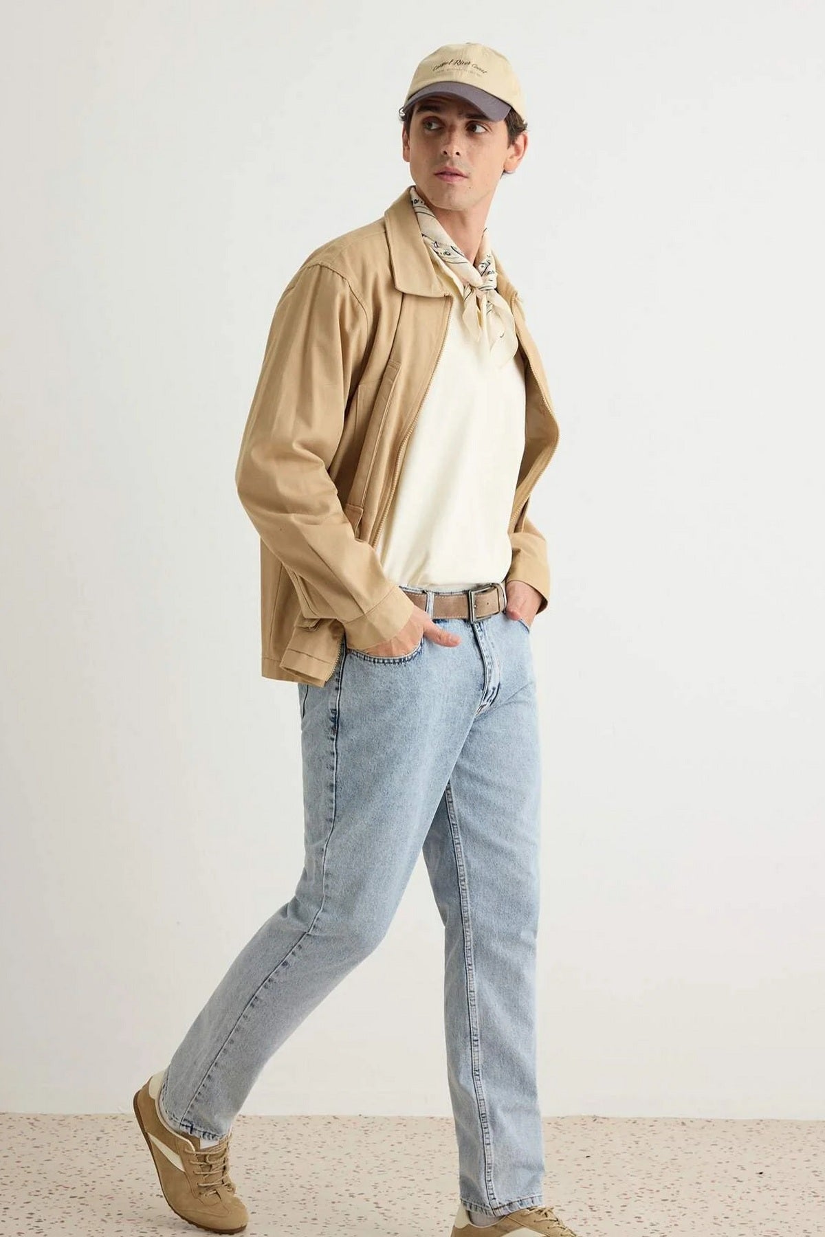 Jeans TMNSS22JE0231 - plava [djesi-src-614942c300ea36a853d4368a9e7b555c461c3c6121a346ad329a078072327a86]