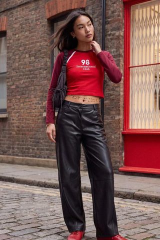 Pantalone TWOAW27PL00104 - crna [djesi-src-39b1016110f6c6c3399fe552fcf8cb651e4b1ff8e6a1110b5424e1be436552de]