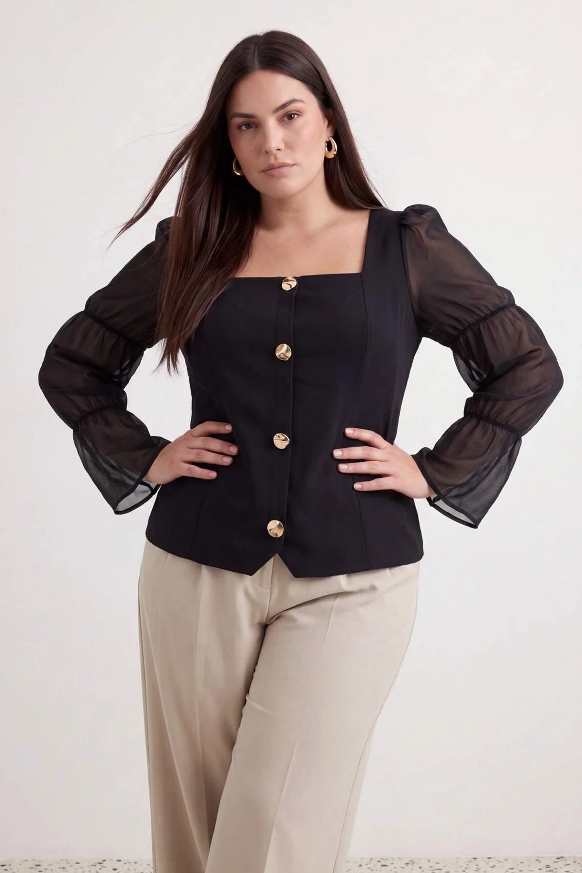 Bluza TBBAW27AF00008 - crna [djesi-src-21c457504dcc71be44348903ada887c8919ddbd22e8a0536b9b92dc096be23b6]