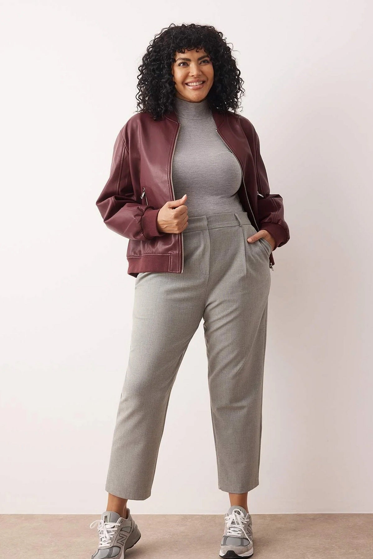 Pantalone TBBAW26AR00012 - siva [djesi-src-9d8faad82ed9b6c3ee130e4b4dfa17f6e5030d1f47e3dc7b0b848d54ea99b89c]