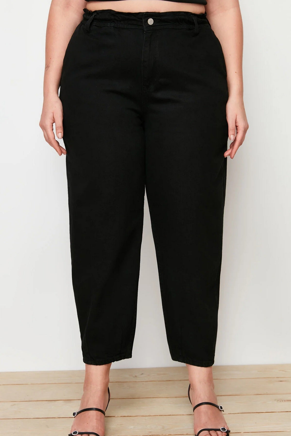Jeans TBBAW23CJ00007 - crna [djesi-src-a4aabaf83f640b4b6f4bb901467b532dd9338f0a73cd922f057346f6b91d0c6c]