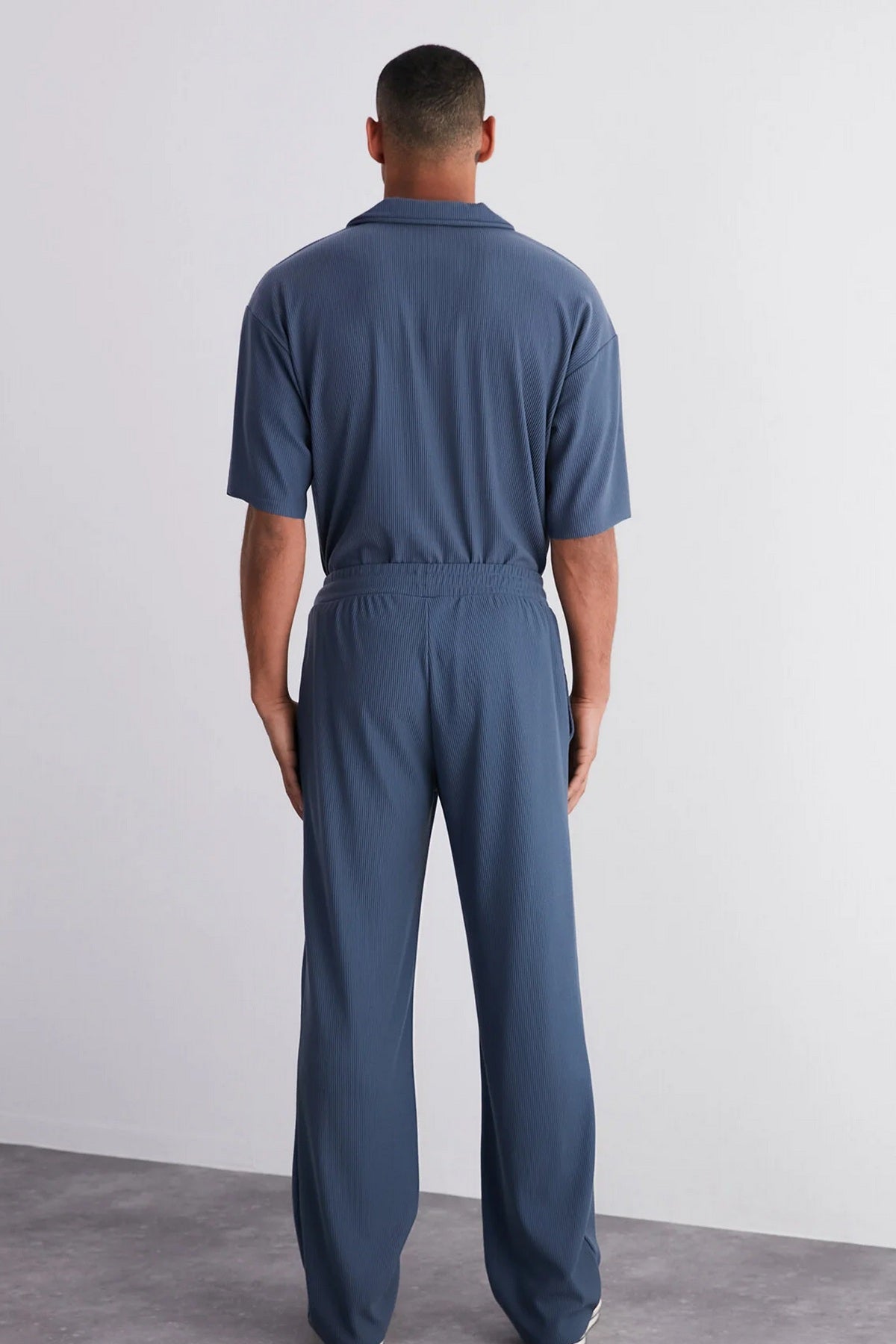 Donji Dio Trenerke TMNSS23EA00013 - indigo [djesi-src-fd908678c477d7ee00940f4b6b8355d4745193a85e4d1ff62bd0b9e9c0ee7c4c]