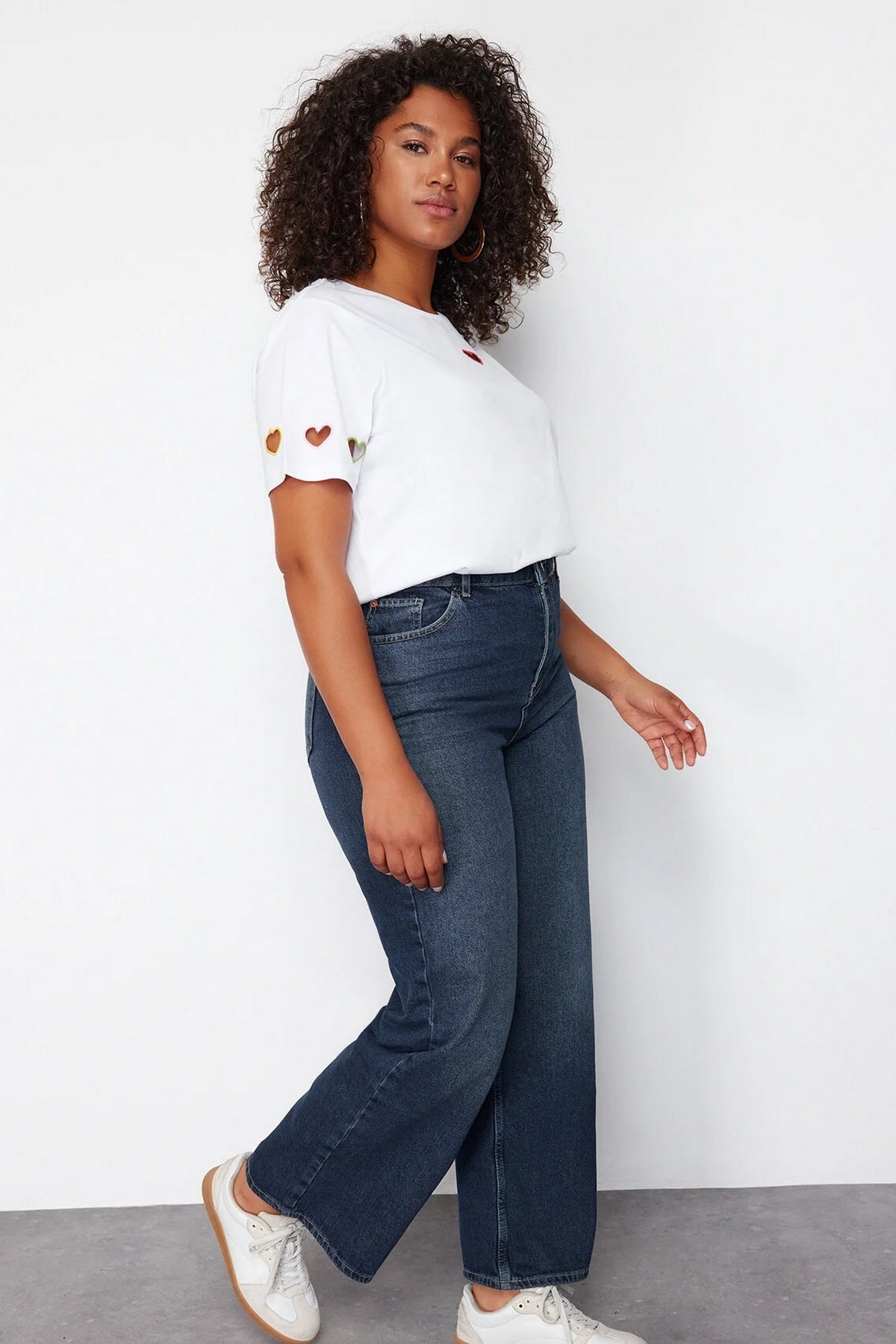 Jeans TBBSS24CJ00050 - plava [djesi-src-0b346563d3334b1a35ca7a8d9318997c1087cdfa68d4737bb1e6b5b74e565cc8]