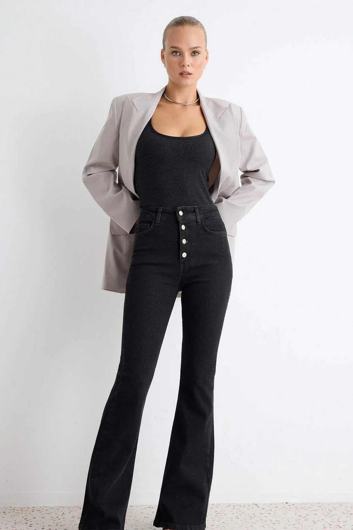 Jeans TWOSS20JE0111 - crna [djesi-src-b291de5c84d4f2939d51533715ad4c253cb8d7b60ef190d68bfbc6951917ee11]