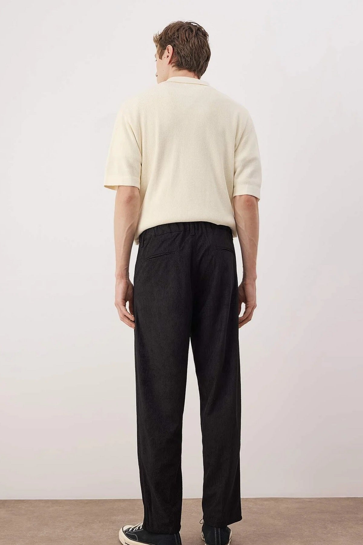 Pantalone TMNAW26PL00022 - crna [djesi-src-6c391a63049ebda15ff9c3222fefa97bee9d7a239b29b17f4e8a92b027e6f15b]