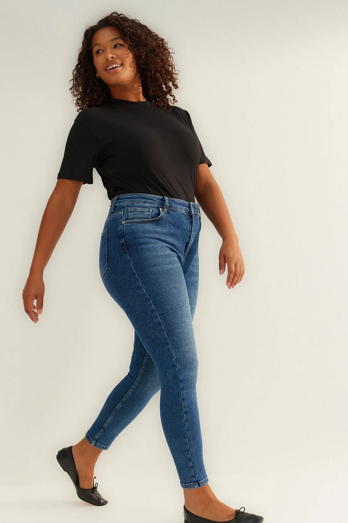 Jeans TBBAW24CJ00048 - teget [djesi-src-e406a05fef583429313b33f017316d3f4295f743ab26ac688abe73685f7fe7e9]