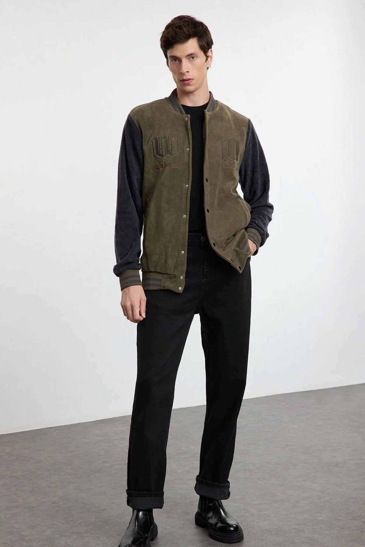 Jakna TMNAW25MO00047 - khaki [djesi-src-b98b1d7b998f90e6a24470921625ec319c1290df191acd4b149366428a91450d]