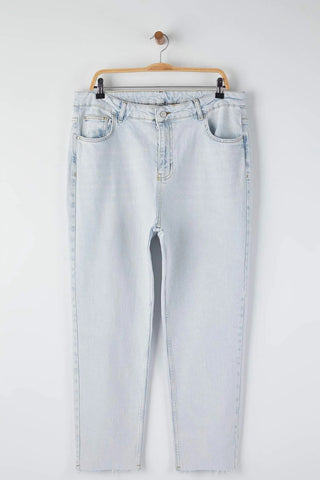 Jeans TBBAW24CJ00076 - plava [djesi-src-a6e18faad7bb5498fcfb0a15ba43295ca1a773495f8a555c65bd2017e2a60101]