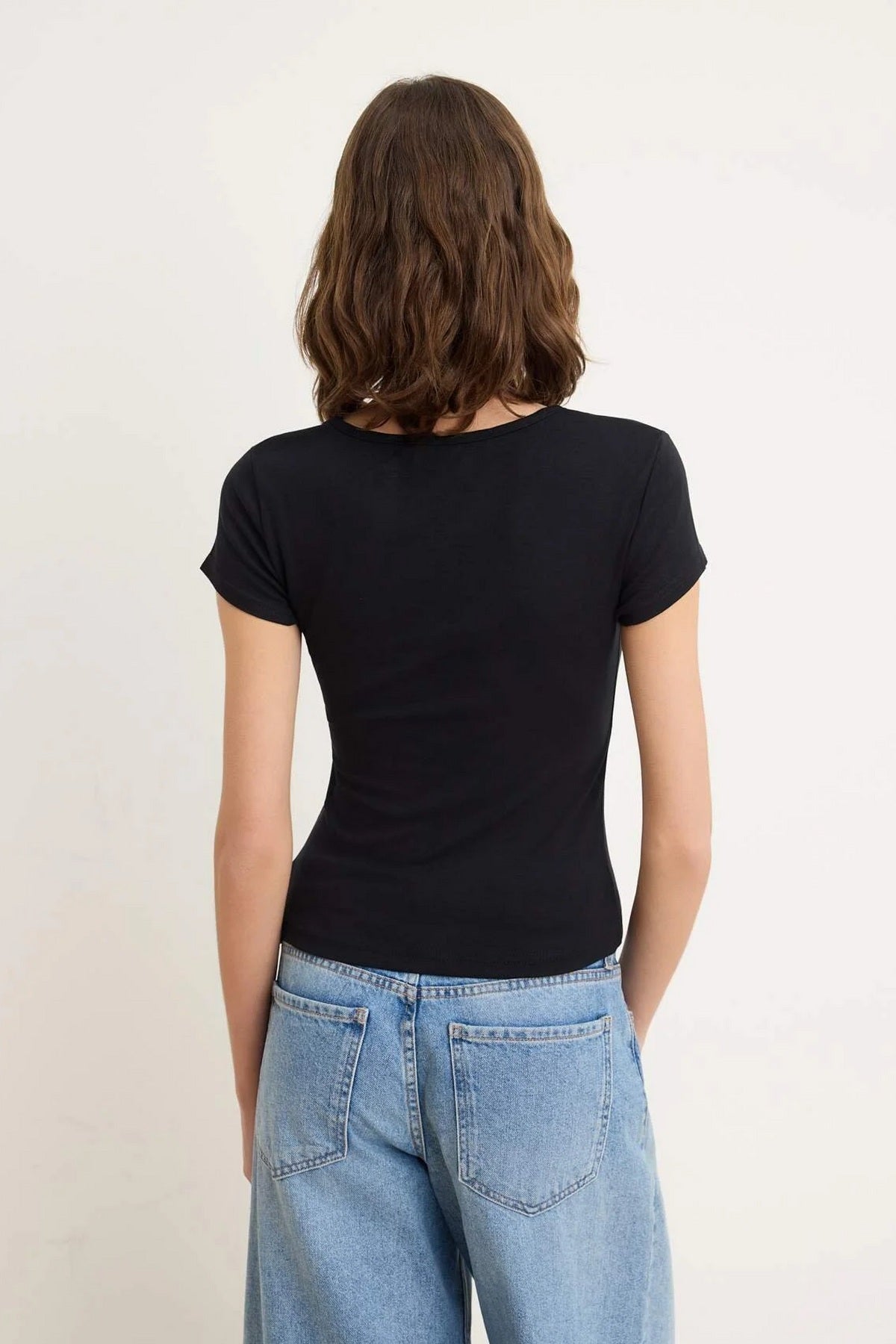 Majice TWOSS26TS00243 - crna [djesi-src-dbef185e02af2a1f0c55f0e177e803aa5e906974c2efdc3136596e478b830290]