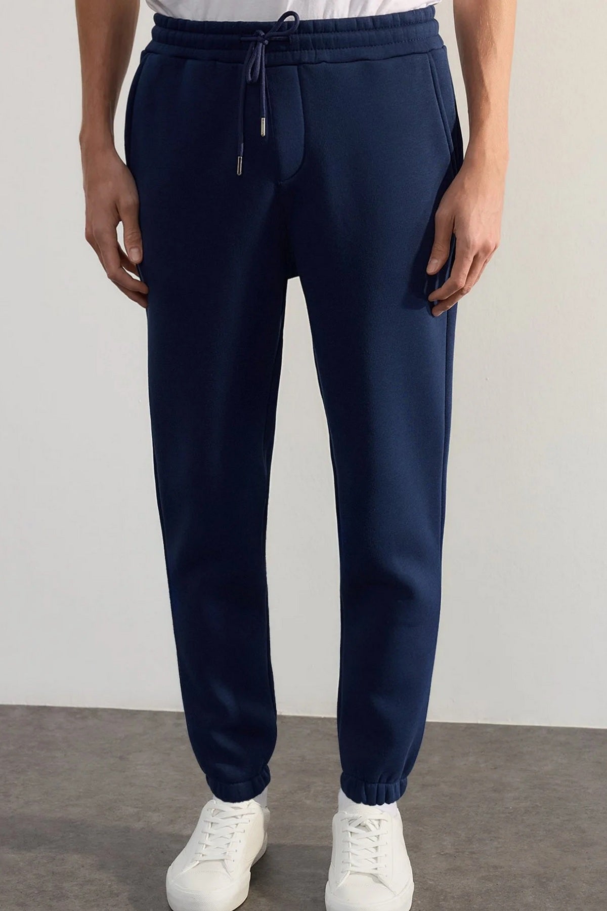 Donji Dio Trenerke TMNAW22EA0346 - indigo [djesi-src-f3fc278fb5fa4c85b86af10f29aa66a4ad7ca916f884b0f36c86fa8c1c718d42]