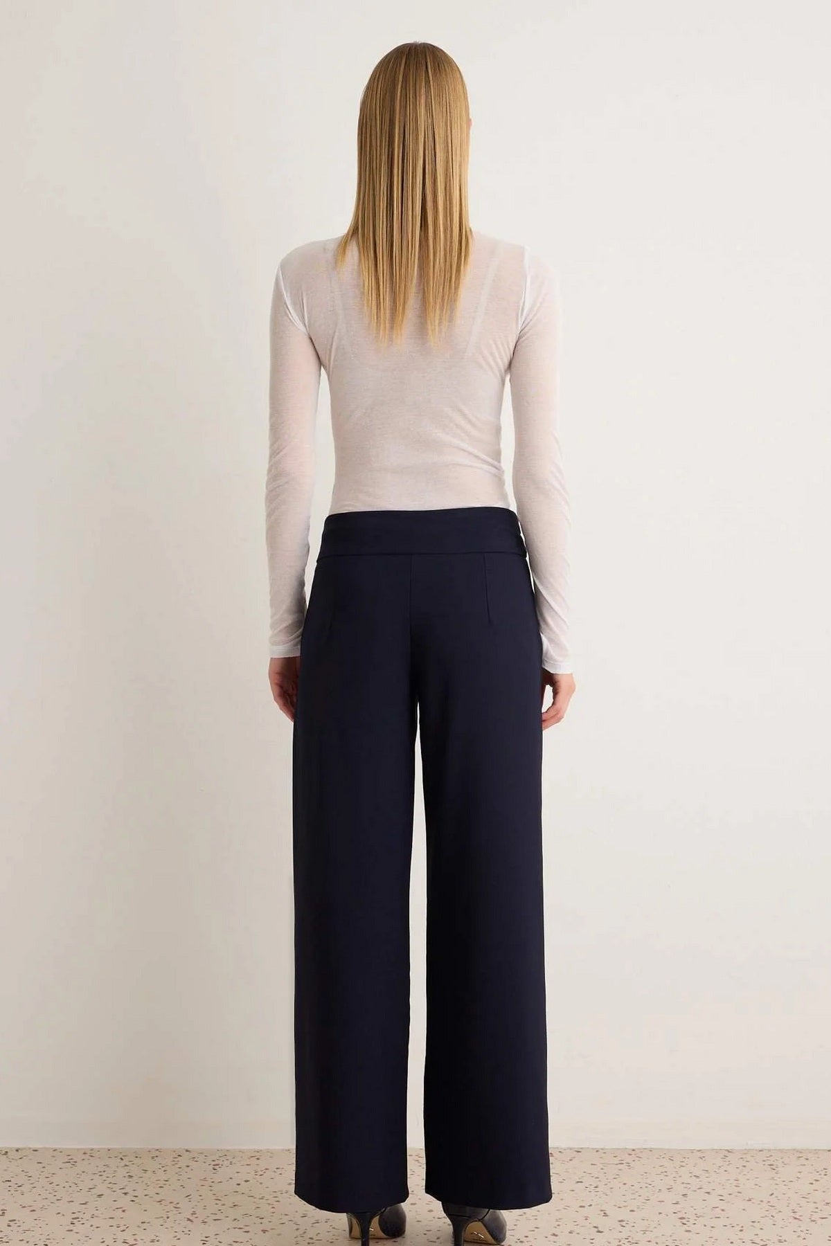 Pantalone TWOAW27PL00156 - teget [djesi-src-69f46e309ae192ca70a87e78702d4c1fd9efdea6ed50dd5e0008a1156d208960]