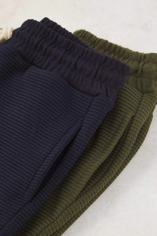 Donji Dio Trenerke TKDAW26EA00013 - teget [djesi-src-c760d05838106d9a8c5af55c5a2e65ca6ea6e0f35cfc93861985e060b583b2bd]