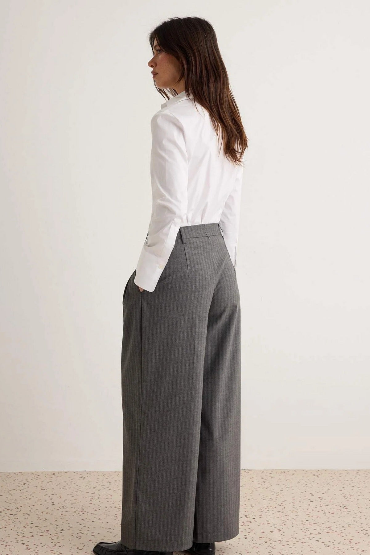 Pantalone TWOAW27PL00061 - siva [djesi-src-a1d8ac1375046f23e6b6e62c91731f5e24b2aed6ac48c3e38180d20dc420fda8]