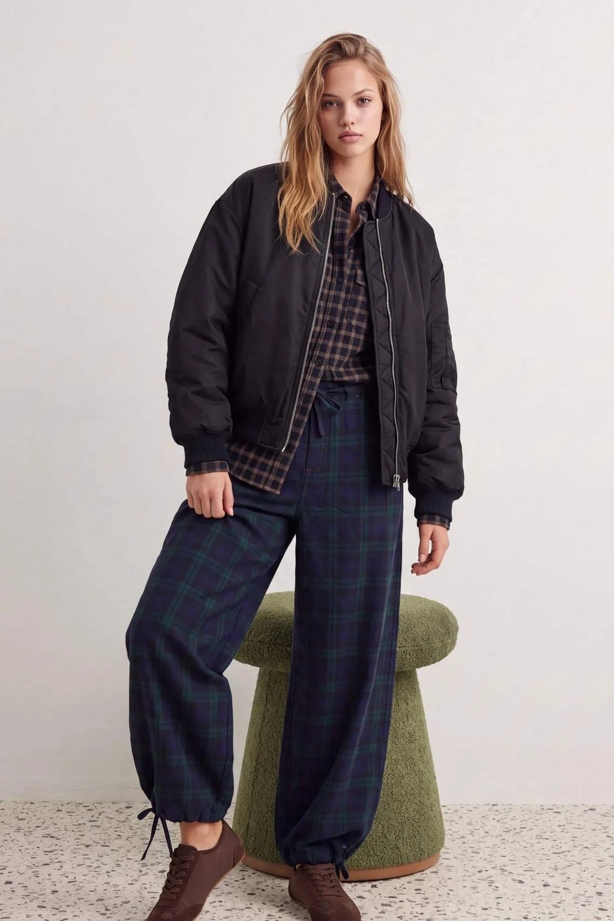 Pantalone TWOAW27PL00137 - teget [djesi-src-8a0cd2d755cd4827786f02e20ede7b07b23067c5f54567b2c86ded6926aac1a5]