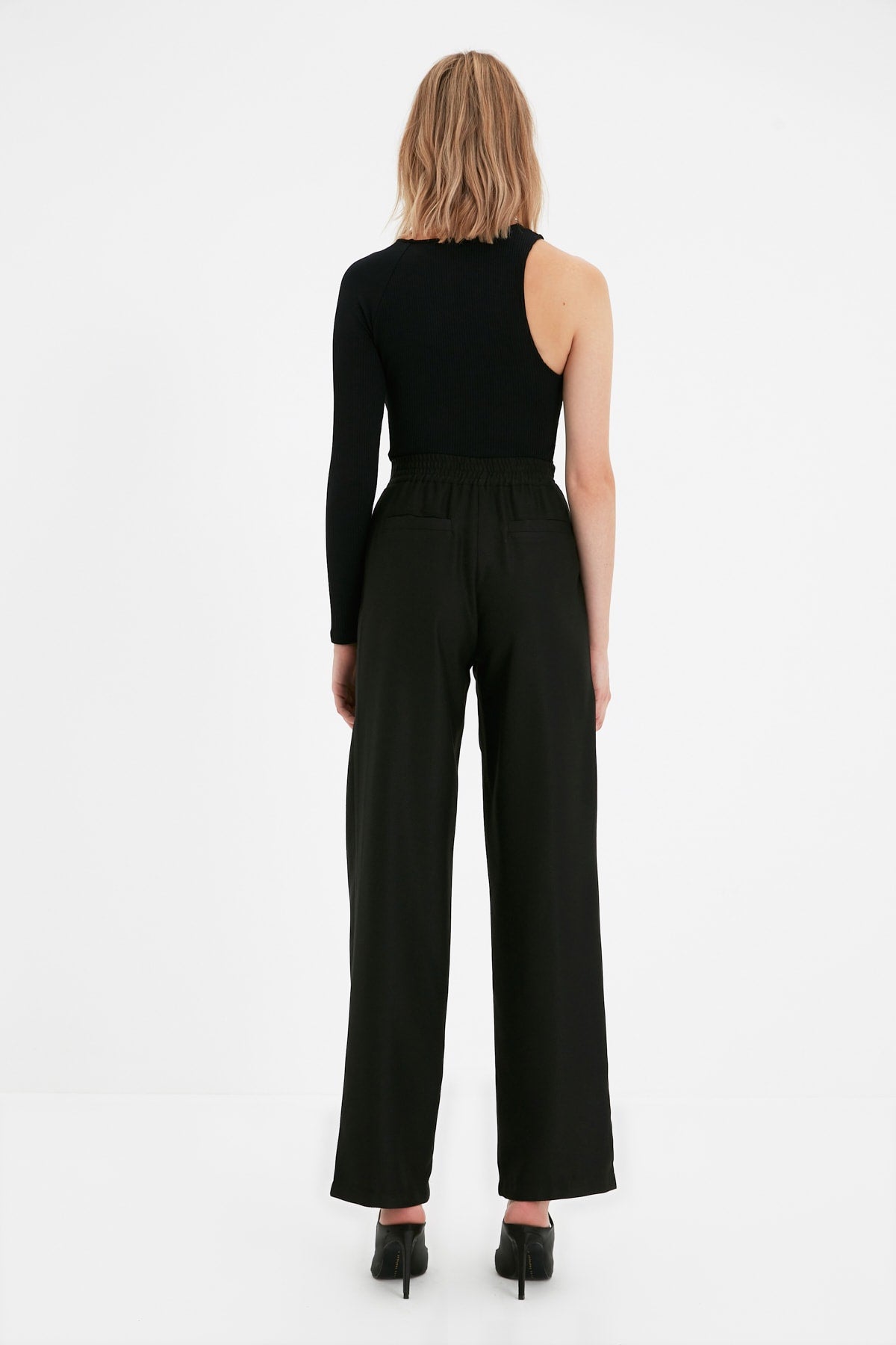 Pantalone TWOAW22PL0321 - crna [djesi-src-40d00510400c0c27d5a3515fb64103739db7ebe347185da05262e3cf610892a5]
