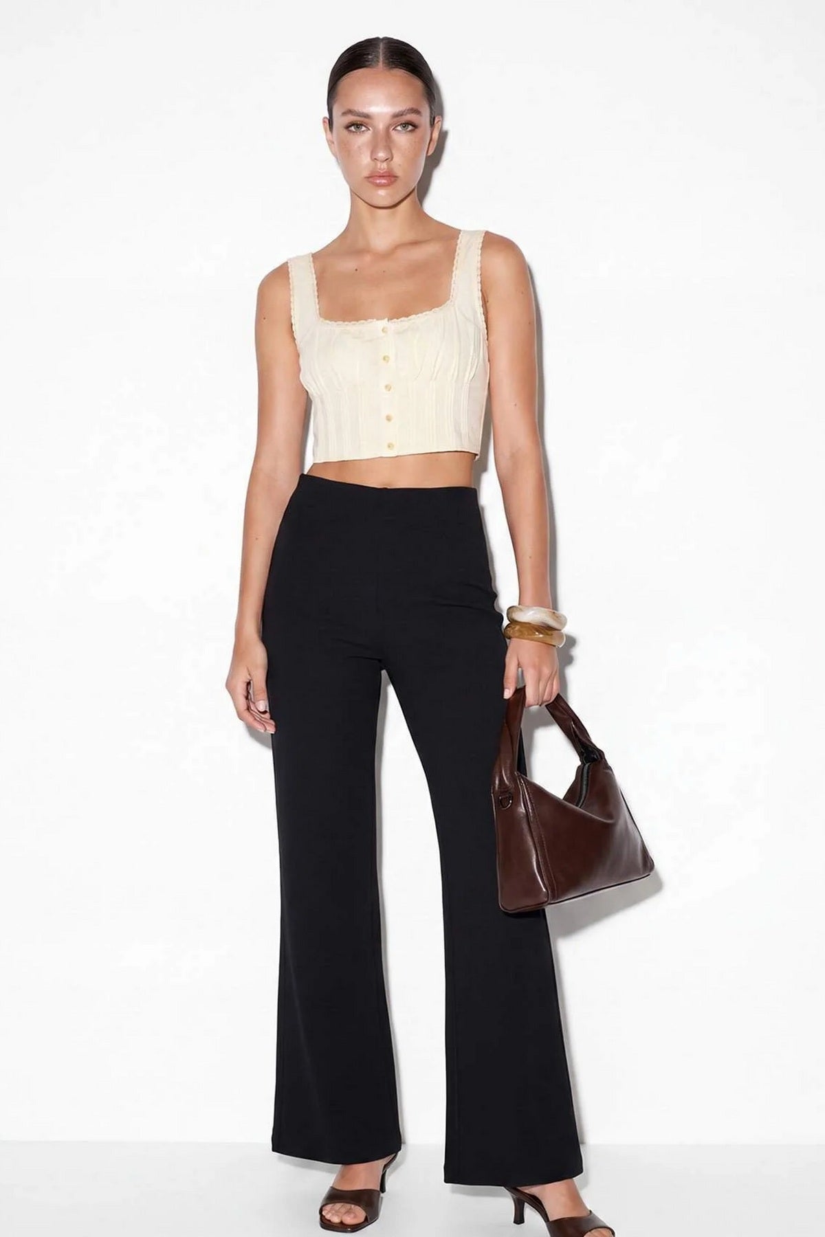 Pantalone TDRSS26PL00065 - crna [djesi-src-c06ce6fb718b3038c8df66bdae1ac4513187e6c245a770c1213aaea22fdd5fc3]