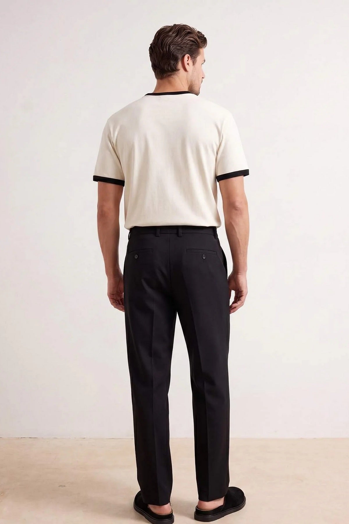 Pantalone TMNSS26PL00033 - crna [djesi-src-68b1188fbed6459e27c1eda0fc15763823e2a175758458fa87c5b1199fcd3935]