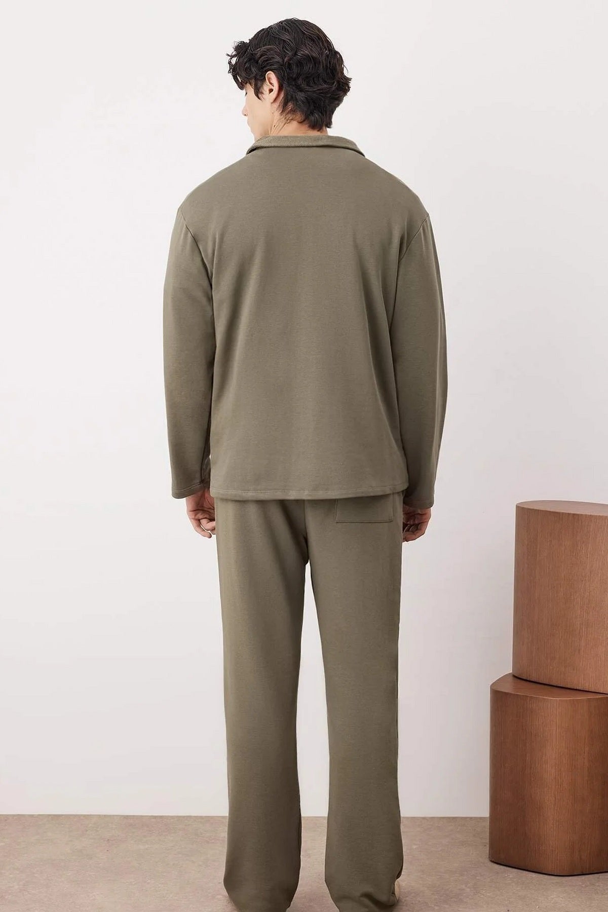 Trenerka TMNAW26EM00000 - khaki [djesi-src-b33f3646d8fb383aa126828288e3dafc105b513531a89869a690a37825e0dcad]