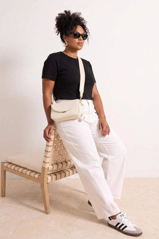 Pantalone TBBSS26AR00060 - bijela [djesi-src-98d1335e0266dfa97397fe2bd1afe18a3723046e241b2bb0b180ba4585a6614c]