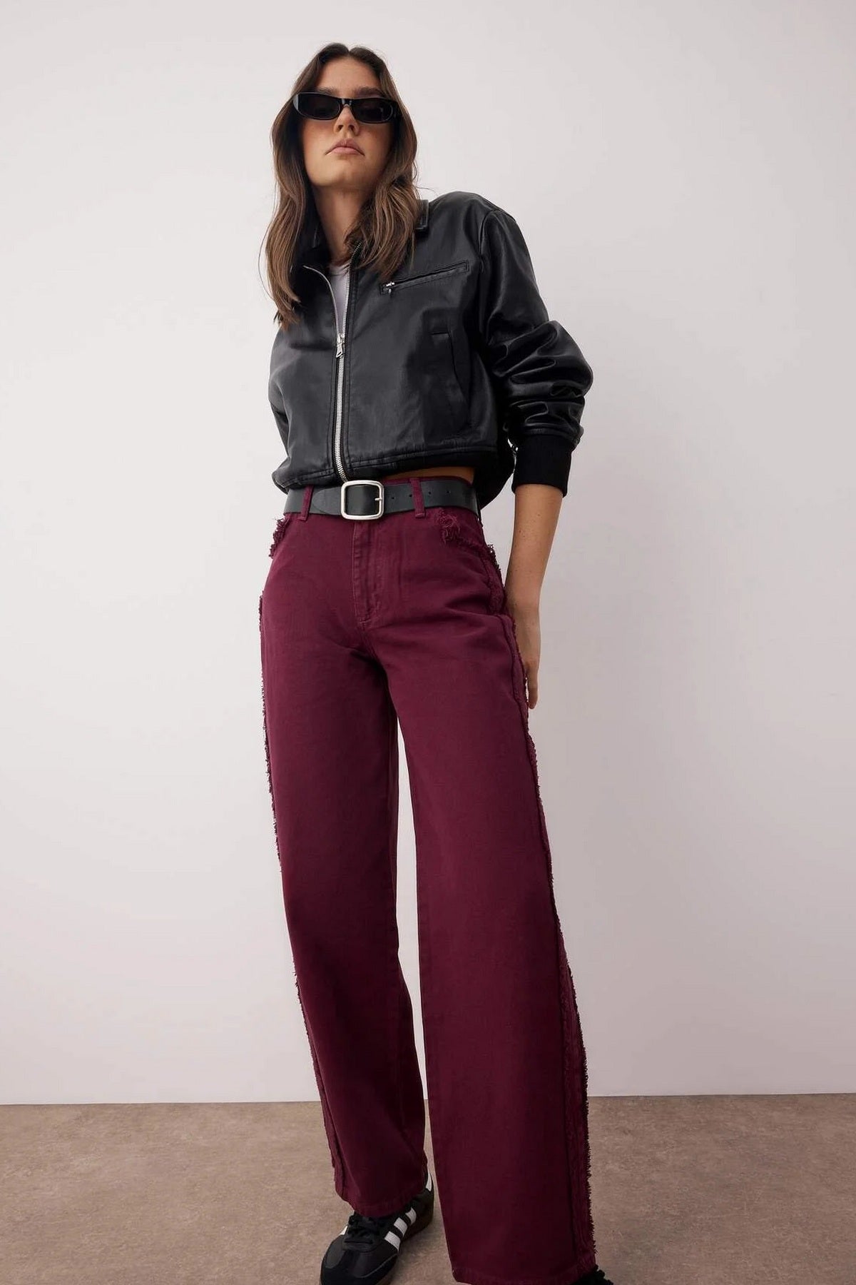 Farmerke TWOAW26JE00036 - bordo [djesi-src-a4c7a4381389ead5b0931d852b2c7dd16965494920e3e7f704c9d0832e144e29]