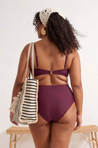Donji dio bikinija TBBSS25CR00000 - šljive [djesi-src-86156c47cd1a0cab839377812628e417dc48ba18c4766fcb492d41330228c54d]