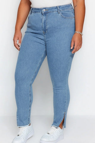 Jeans TBBSS23CJ00020 - plava [djesi-src-bc3fda97fb9f93481bf5a9f03d5002b0bebfefefc972e4d5dead0b6ba875a012]