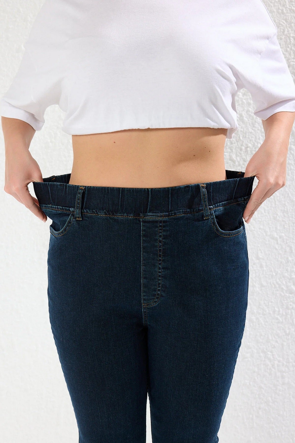 Jeans TBBAW25CJ00031 - plava [djesi-src-c195aa540be0f7dd442b213e99ff63f5ca45c2945e43d5c998cbf4f531b8e355]