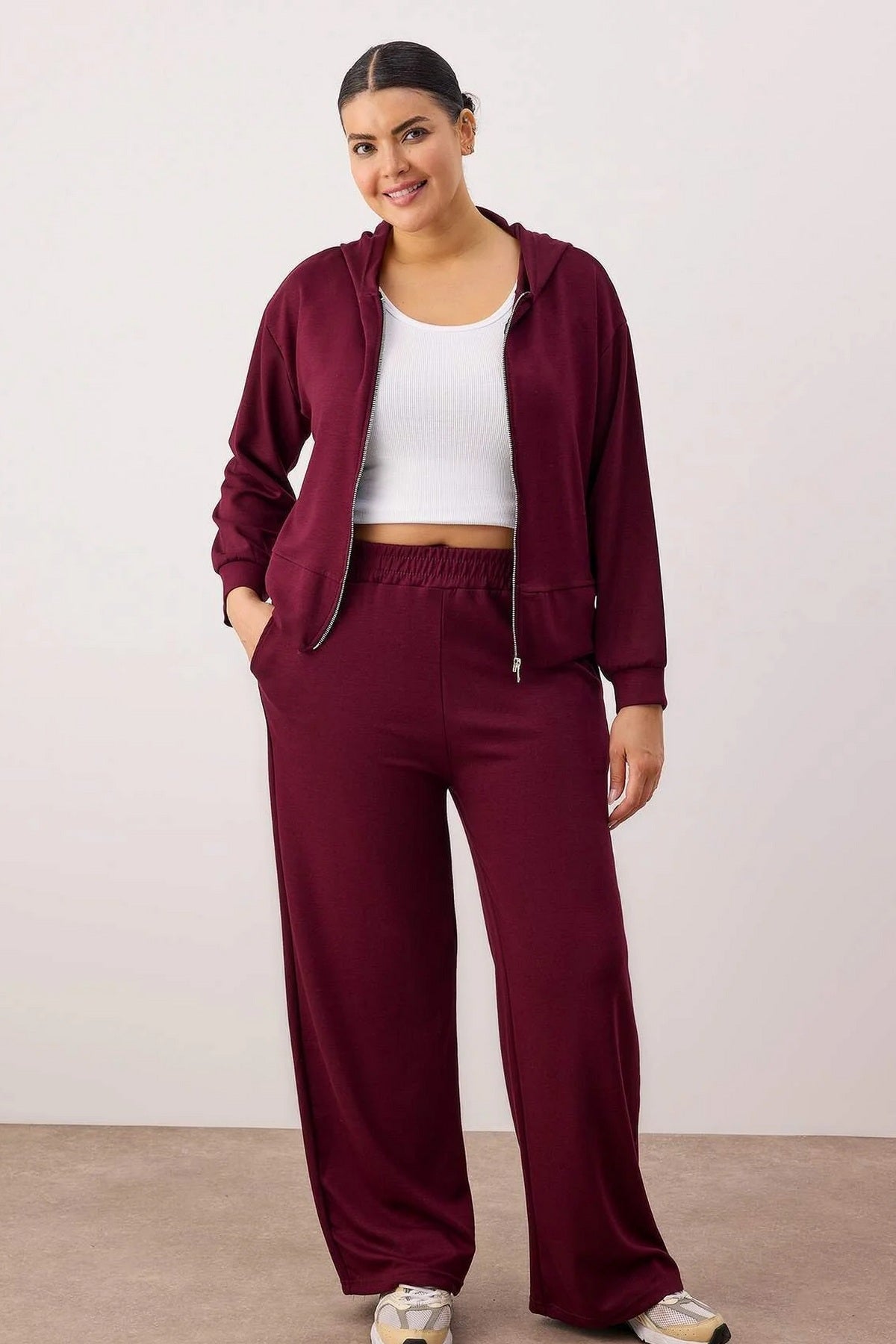 Trenerka TBBAW26TS00017 - bordo [djesi-src-f9cc06e2e952ffff9dbbecb9250c9590e6a440e5500fb9d76ce21eccd35980db]
