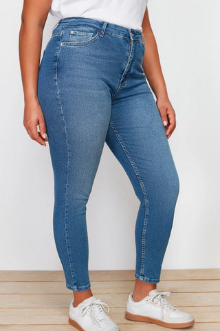 Jeans TBBSS24CJ00027 - plava [djesi-src-0a6d197eee881d97ee567fc32ac9b3d1fa1a3559637823e7b71b9232d53c4dd8]
