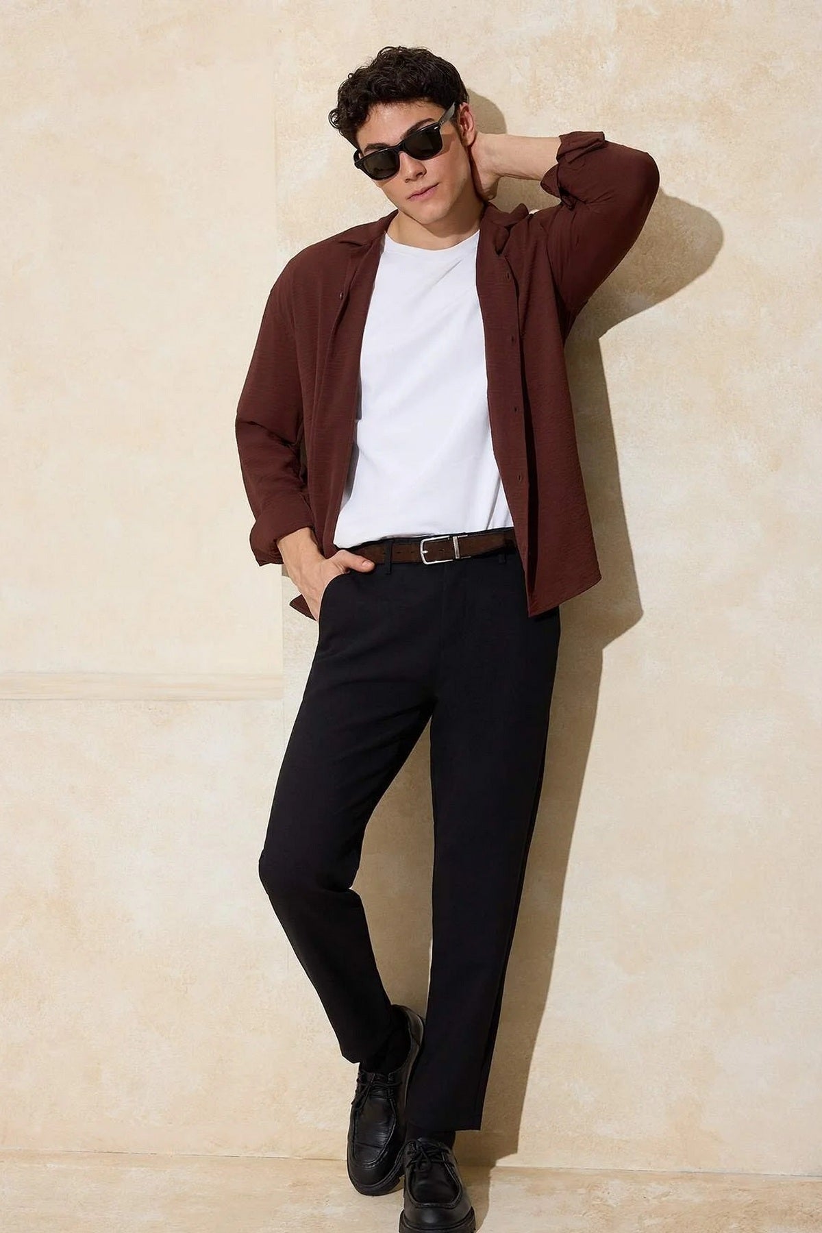 Pantalone TMNSS26PL00006 - crna [djesi-src-c2adff8448a177cf633cf92e86266629fb4efcc1dc49485d1f33125cceb83e44]