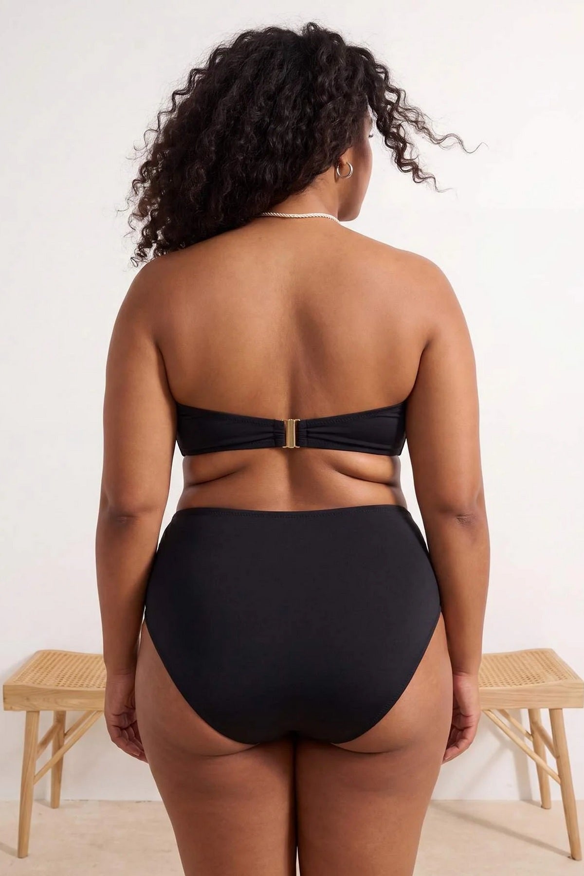Donji dio bikinija TBBSS26CR00008 - crna [djesi-src-333938bb4458363f11c9f730e94e487e36bdf4c0a55119a8535923f5cae80a40]