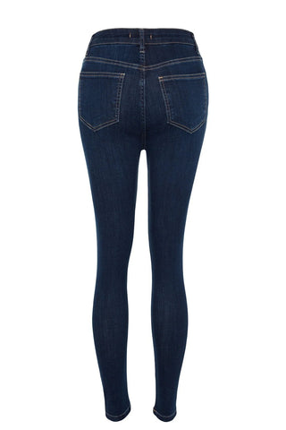 Jeans TWOAW24JE00070 - plava [djesi-src-8f423edd589baeeac2e177ae602dab205b78c826c4c976042a5cfbcb41ebab11]