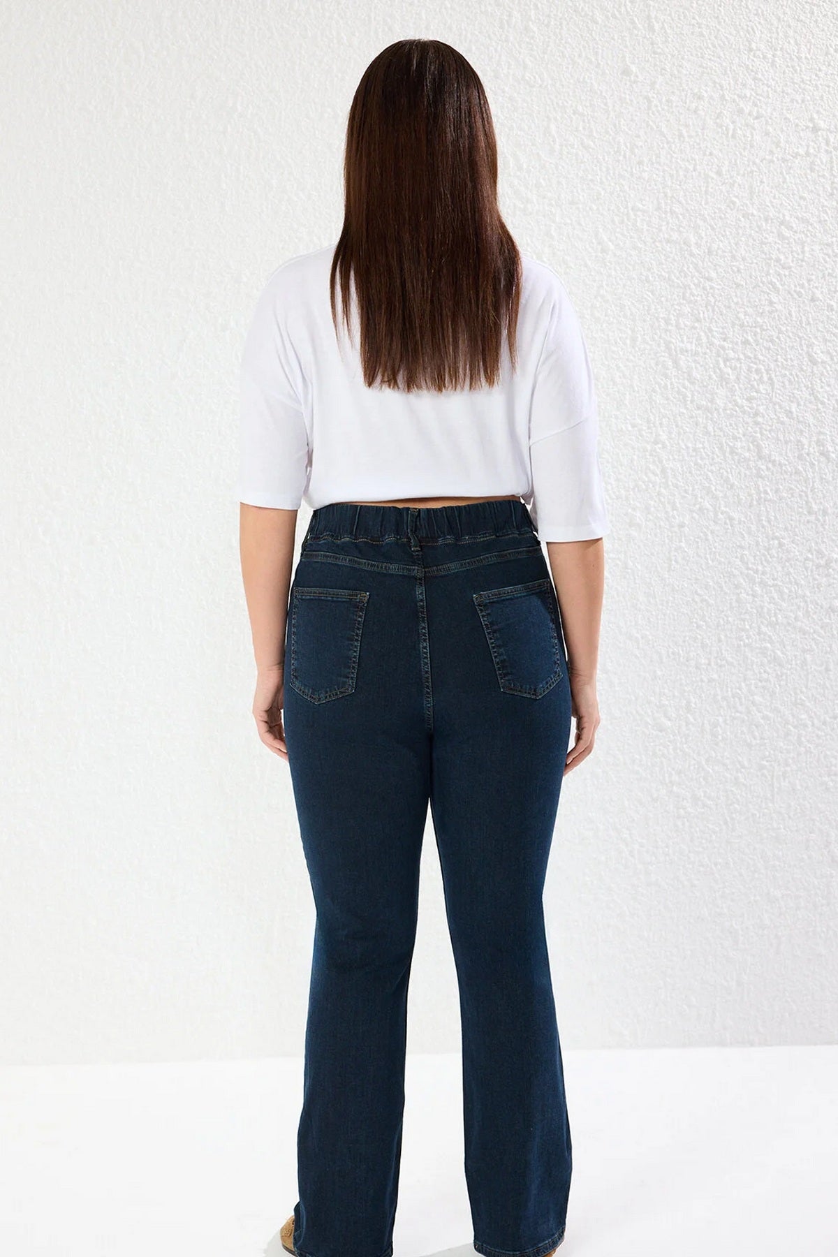 Jeans TBBAW25CJ00031 - plava [djesi-src-d2cd967471ccf9a9d9b5a33282e17188808415ce6a656182497c318714c33cf8]