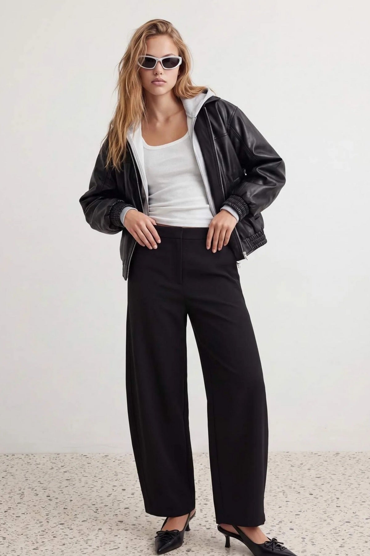 Pantalone TWOAW27PL00071 - crna [djesi-src-d86039fde92b1f4c25b840b87e0834cf5307aec38455ad261ef8d45dcab883ec]