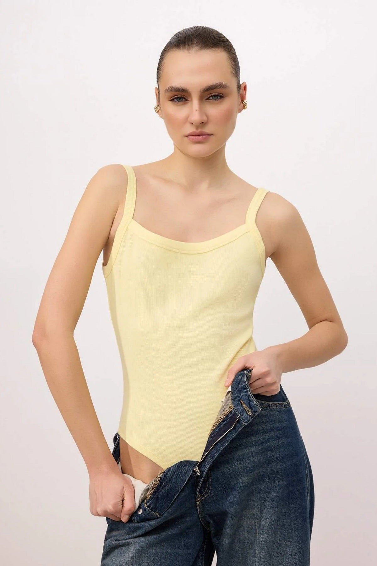 Bodi TWOSS25BD00029 - žuta [djesi-src-ea63d3e7648f6411ace8b7b5fbead2538ca6ba631ccbfadc9a9e384d6d428f8b]