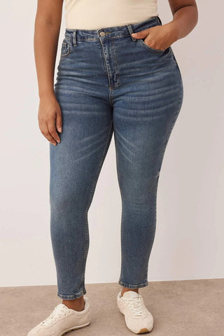 Jeans TBBAW23JE00003 - plava [djesi-src-cc30683e267d047b12d853f440e7d43407bcd88f0f2bcb5deaad7bfe577e1794]