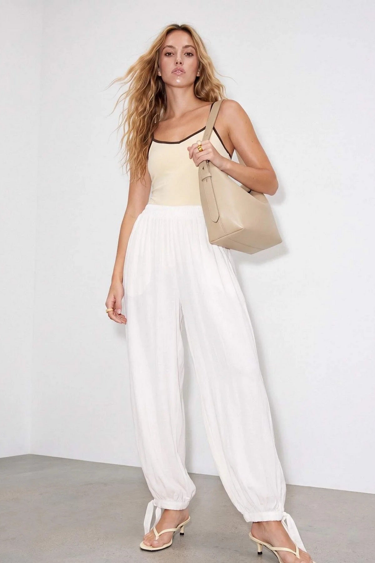 Pantalone TDRSS26PL00058 - bijela [djesi-src-9b22cdc5acd4fc1d1a3e849a5a43ce06d6064d4fba25f27aaa9e54f5982d49b7]