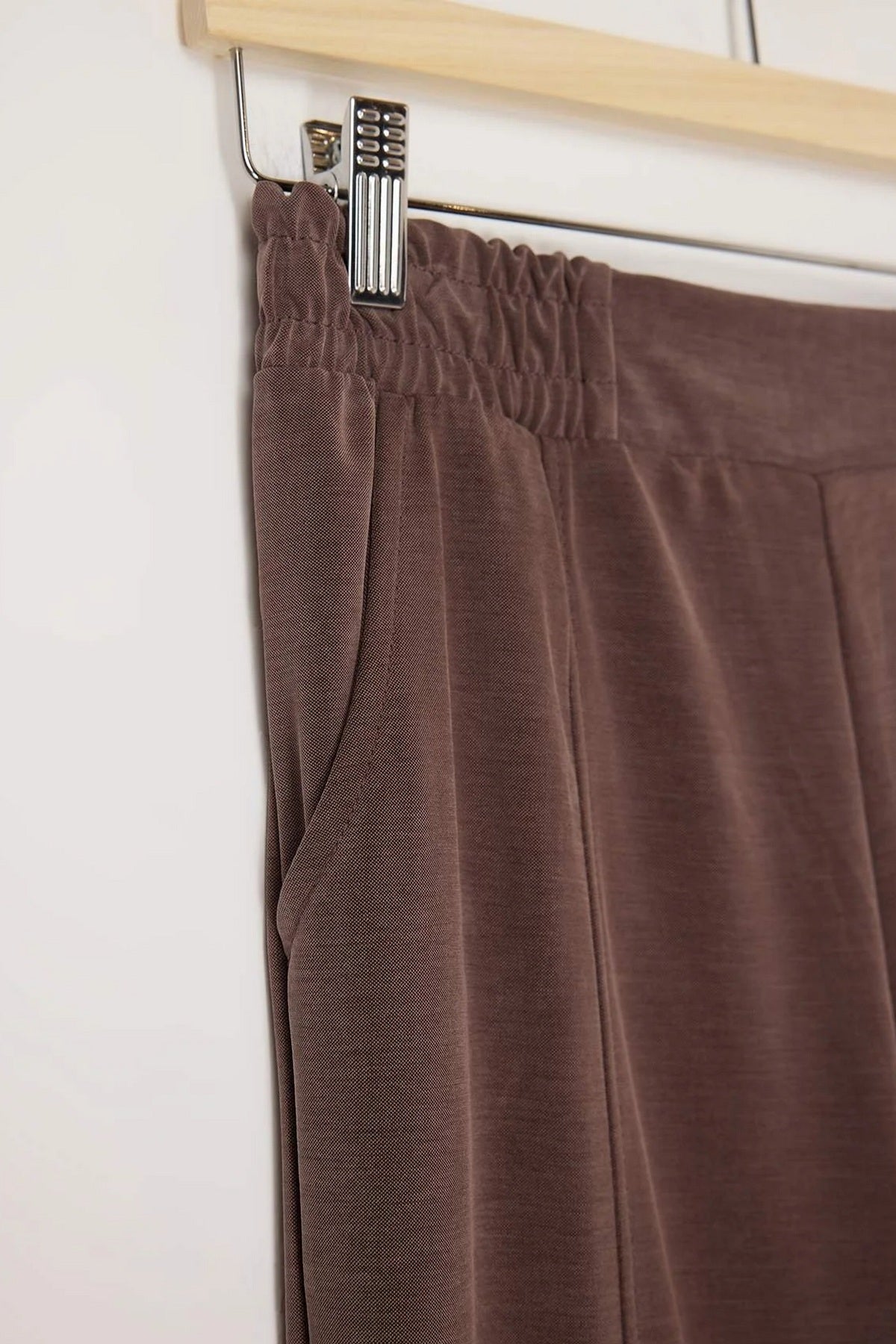 Pantalone TDRSS26PL00055 - braon [djesi-src-732c6010461d7b54fa159a7f0725750343ec62637fced6d9cca1e694b3878e55]