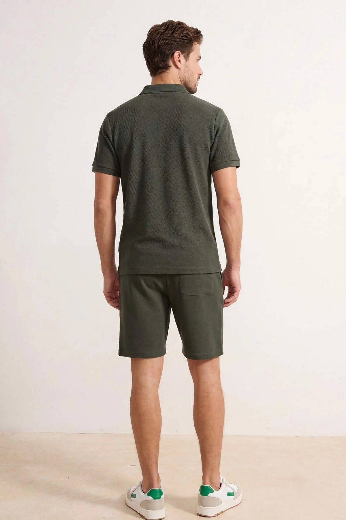 Trenerka TMNSS26EM00004 - khaki [djesi-src-5e51555fbf05f1f0d8a5edb026af5ef610dcbe9b418090a0f7b8df80735afecb]