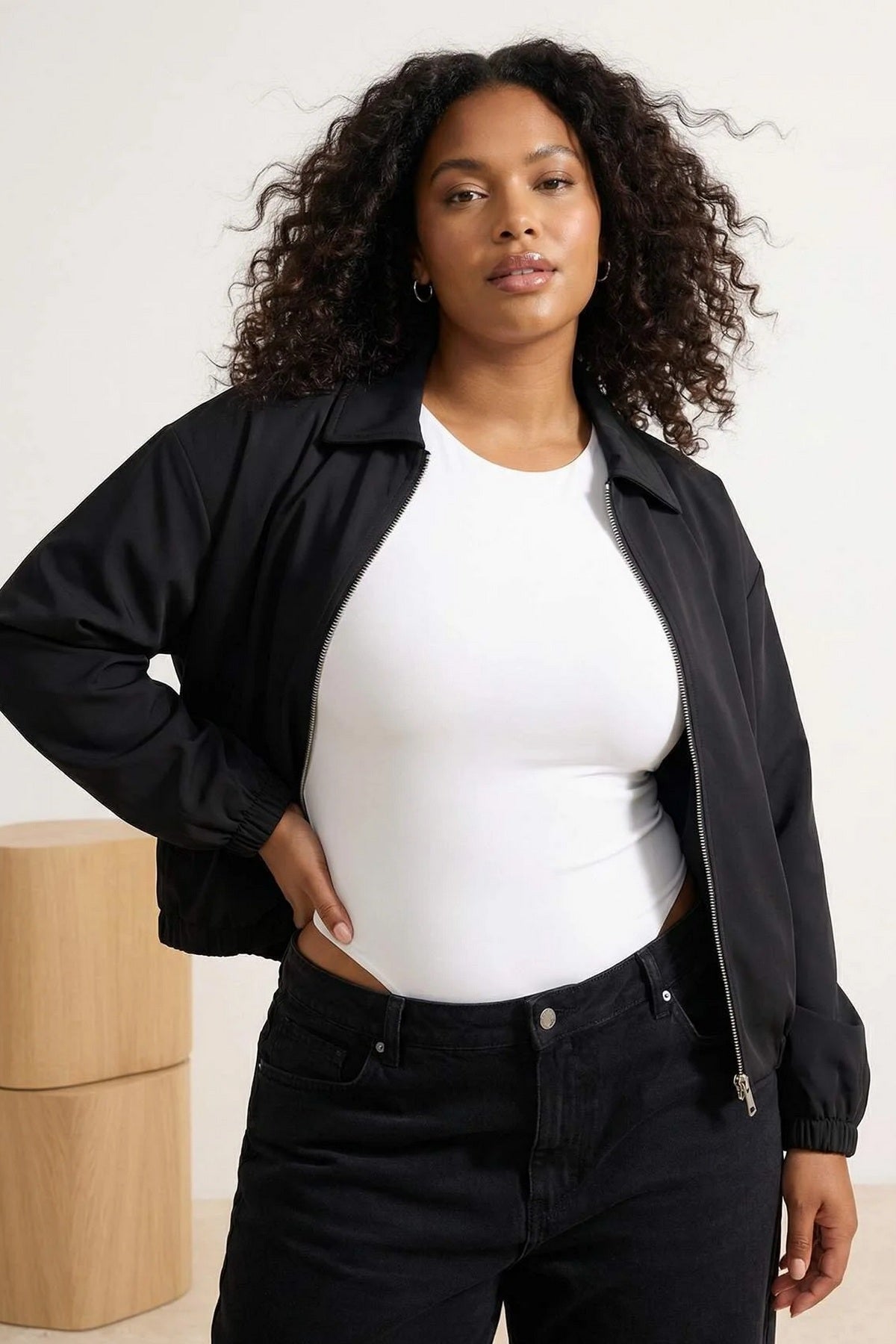 Jakna TWOSS26AW00006 - crna [djesi-src-c66b35f3fc29105ecb31d10614be1557cdfe48d69ee8b26c674ecdd4d292c1f1]