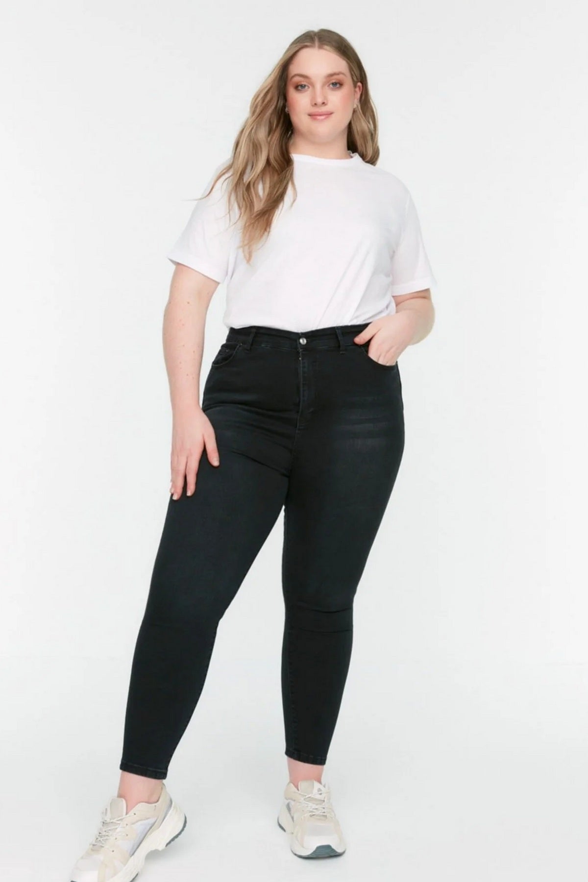 Jeans TBBSS22JE0070 - crna [djesi-src-ce1747c4ebf09c5b2315f60c617e011b8a726ce78a6174bf38c1463ed591a0b3]