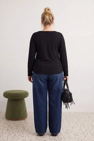 Bluza TBBAW27AF00099 - crna [djesi-src-dd18b428e2a6bc415522449be934a7f8a0aa9e0b70eba83c11bafde21c9f786c]